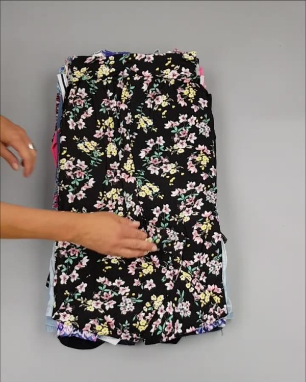 Фотография  648 - CUBUS детский микс лето (Children CUBUS mix)#15 кг, ЛОТ №2515 оптом в Ростове-на-Дону и Ростовской области