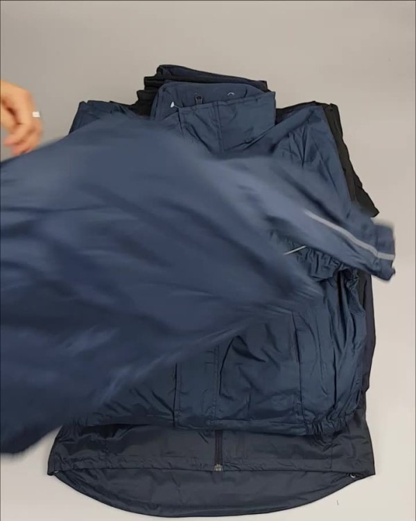 Фотография  965 - Куртки СПОРТ СТОК дети#10 кг , Лот№ 2641 оптом в Ростове-на-Дону и Ростовской области