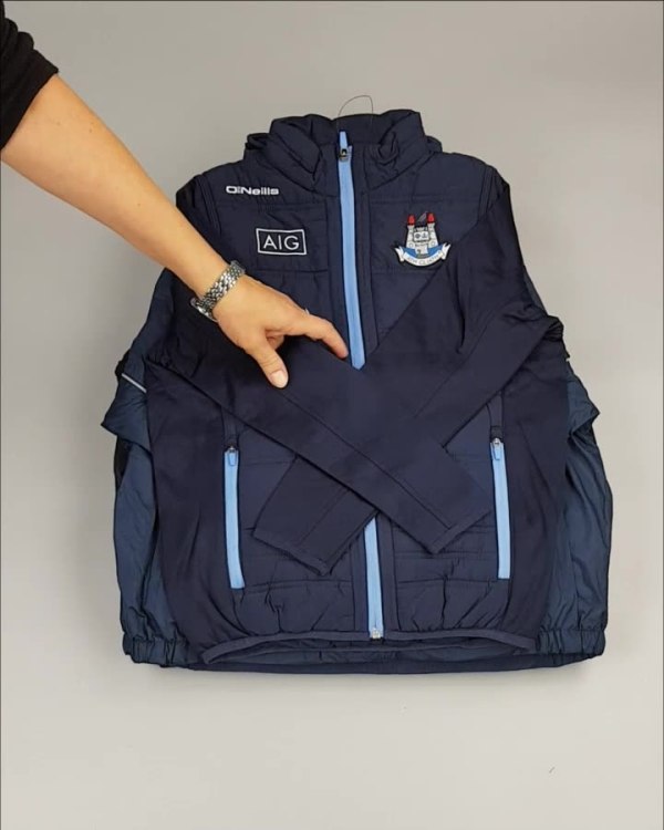 Фотография  390 - Куртки СПОРТ СТОК дети#10 кг , Лот№ 2642 оптом в Ростове-на-Дону и Ростовской области