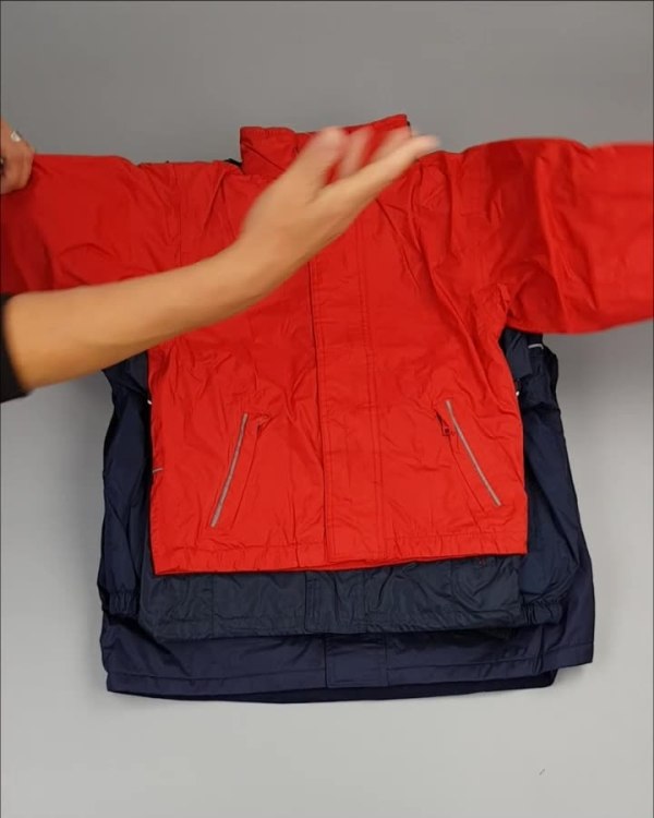 Фотография  330 - Куртки СПОРТ СТОК дети#10 кг , Лот№ 2643 оптом в Ростове-на-Дону и Ростовской области