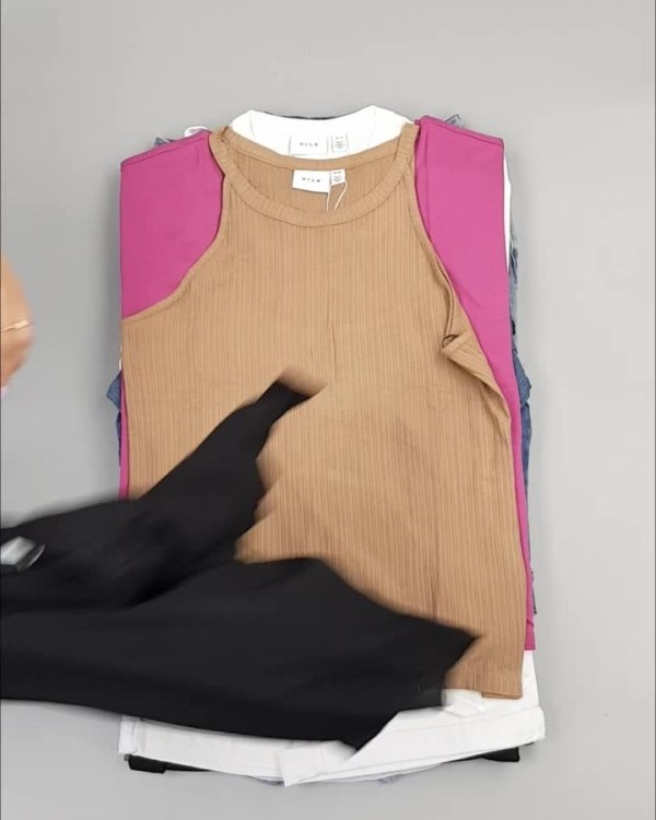 Фотография  952 - VILA Summer mix#15 кг, ЛОТ №4359 оптом в Ростове-на-Дону и Ростовской области