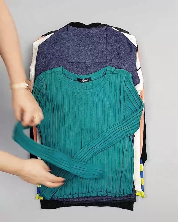 Фотография  353 - Джемпера легкие Корея#20 шт, ЛОТ №5081 оптом в Ростове-на-Дону и Ростовской области