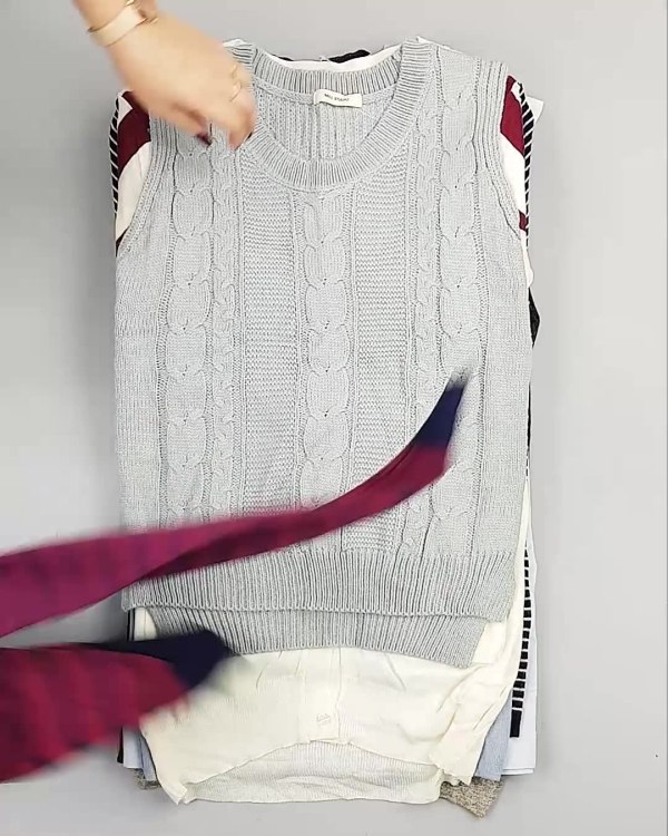 Фотография  404 - Джемпера легкие Корея#20 шт, ЛОТ №5083 оптом в Ростове-на-Дону и Ростовской области