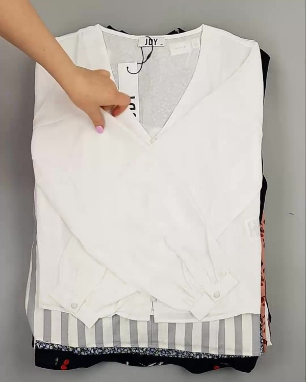 Фотография  762 - Блузки Bestseller 44#5 кг, ЛОТ №6084 оптом в Ростове-на-Дону и Ростовской области