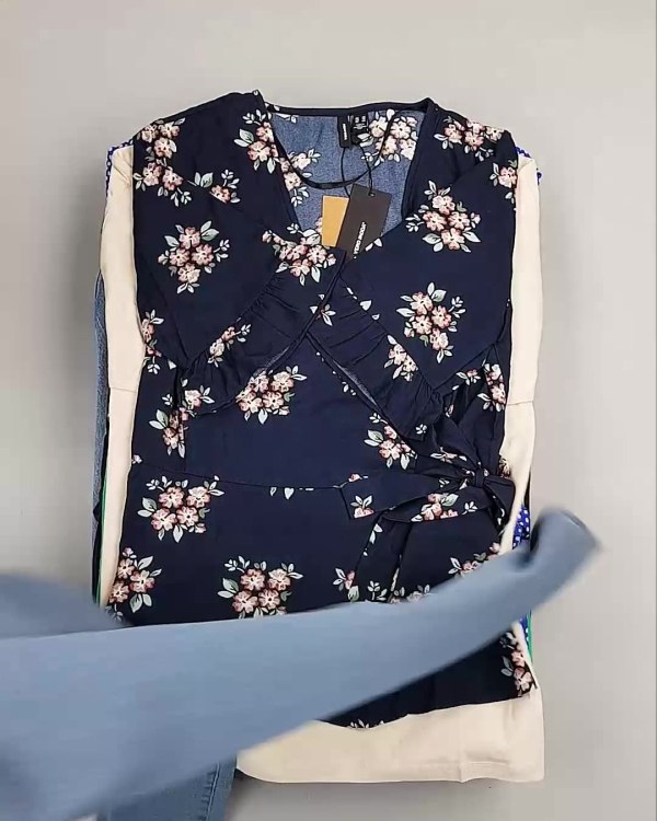 Фотография  219 - DK, Bestseller Summer mix#50 кг, ЛОТ №6186 оптом в Ростове-на-Дону и Ростовской области