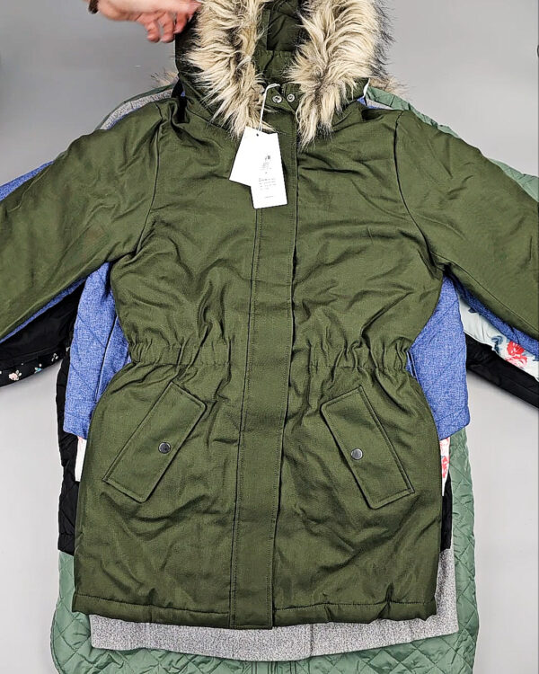 Фотография  750 - Верхняя одежда VILA#10 кг, ЛОТ №6823 оптом в Ростове-на-Дону и Ростовской области