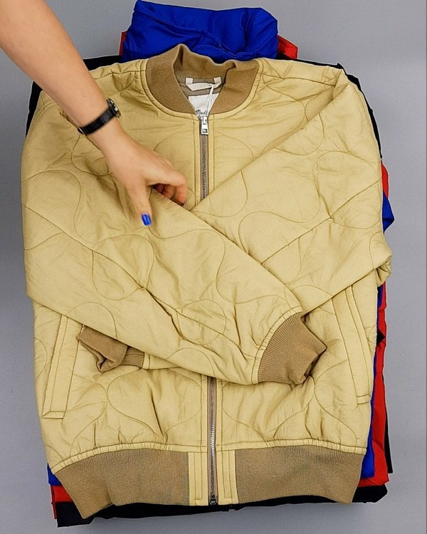 Фотография  239 - Ветровки CAN 084#10 кг, ЛОТ №6939 оптом в Ростове-на-Дону и Ростовской области