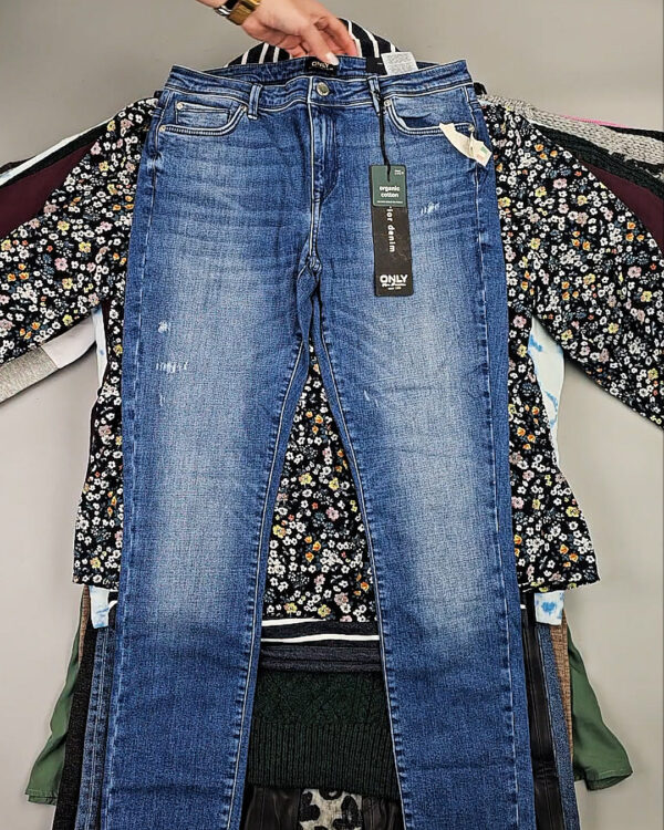 Фотография  101 - ДАНИЯ Winter mix 24#15 кг, ЛОТ СТ-10085 оптом в Ростове-на-Дону и Ростовской области