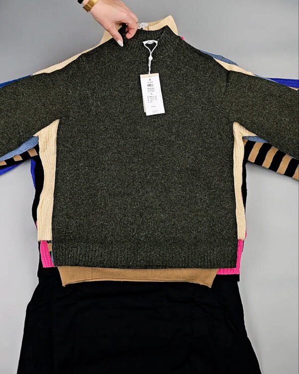 Фотография  470 - Джемпера Bestseller 104#7 кг, ЛОТ СТ-10040 оптом в Ростове-на-Дону и Ростовской области