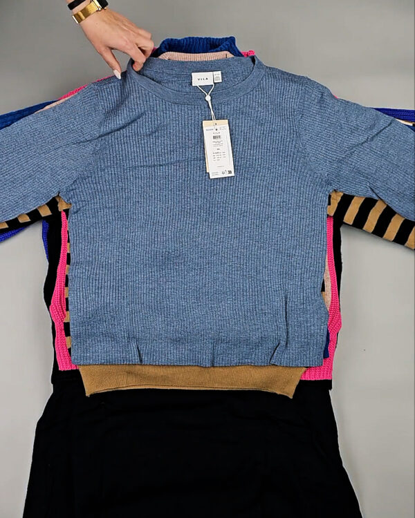 Фотография  957 - Джемпера Bestseller 104#7 кг, ЛОТ СТ-10040 оптом в Ростове-на-Дону и Ростовской области