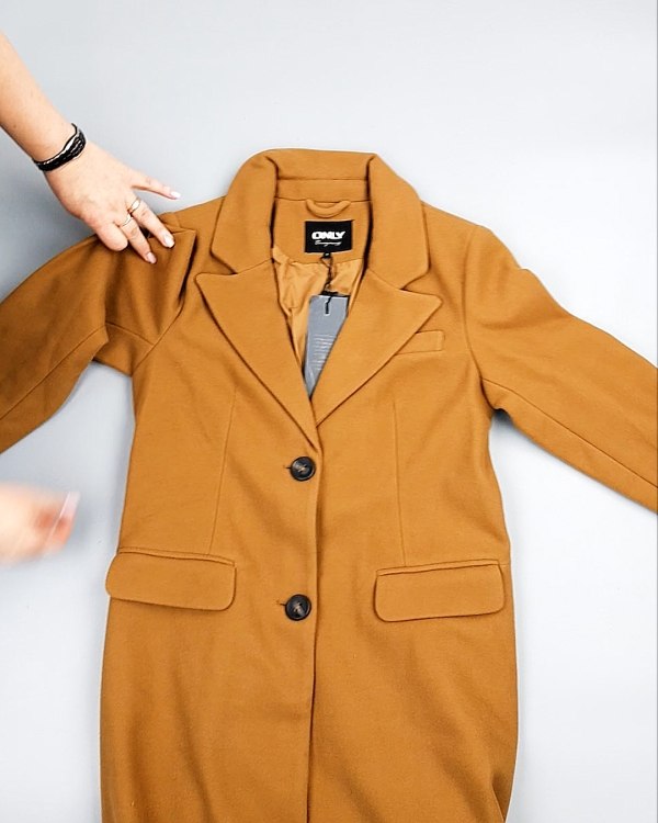 Фотография  814 - Пальто Bestseller 104#10,5 кг, ЛОТ №7559 оптом в Ростове-на-Дону и Ростовской области