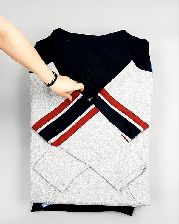 Фотография  391 - Толстовки СТОК CAN 0424#10 кг, ЛОТ №7447 оптом в Ростове-на-Дону и Ростовской области