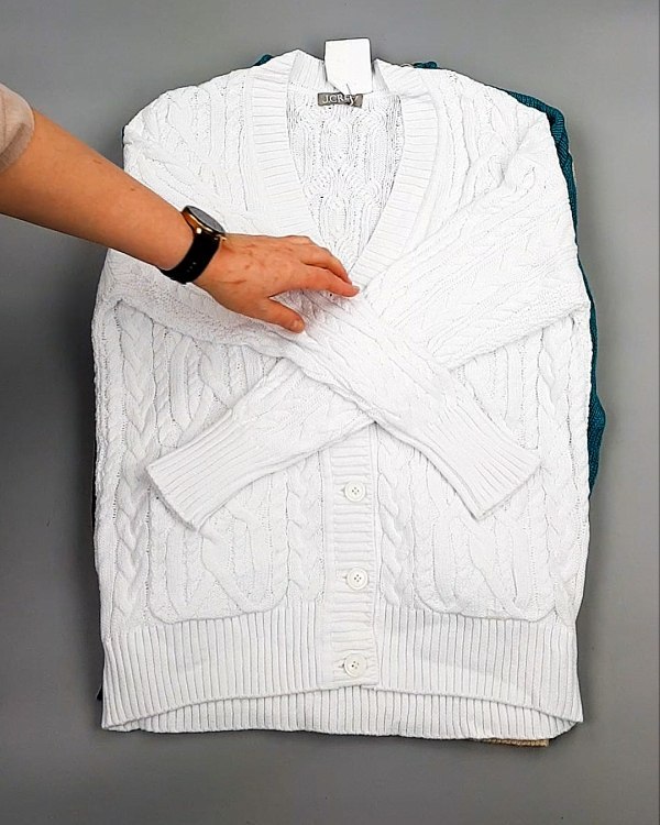 Фотография  913 - Джемпера СТОК CAN 084#7 кг оптом в Ростове-на-Дону и Ростовской области