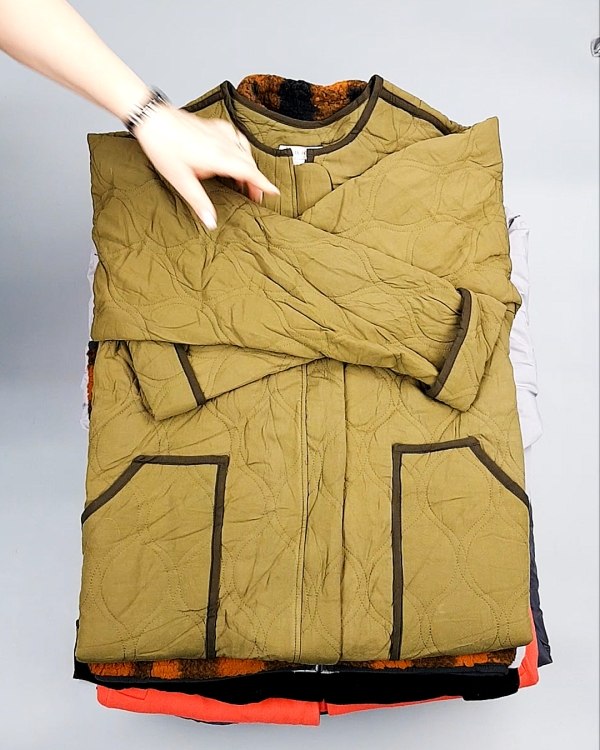 Фотография  714 - Верхняя одежда AMAZON жен 015#10 кг, ЛОТ №7712 оптом в Ростове-на-Дону и Ростовской области