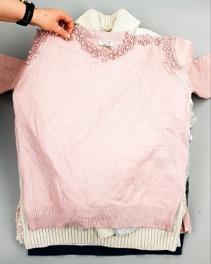 Фотография  557 - Джемпера СТОК CAN 084#7 кг, ЛОТ №7650 оптом в Ростове-на-Дону и Ростовской области