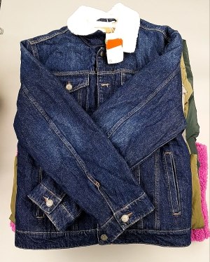 Купить Верхняя одежда м/ж C&A 025#10 кг оптом в Ростове-на-Дону и Ростовской области