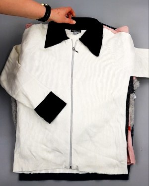 Фотография  363 - Джемпера СТОК CAN 084#7 кг, ЛОТ №7650 оптом в Ростове-на-Дону и Ростовской области