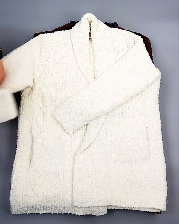 Фотография  980 - Кардиганы СТОК CAN 084#7 кг, ЛОТ №7674 оптом в Ростове-на-Дону и Ростовской области