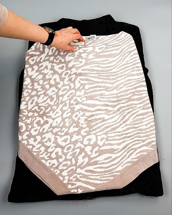 Фотография  202 - Джемпера СТОК CAN 084#7 кг, ЛОТ №7648 оптом в Ростове-на-Дону и Ростовской области