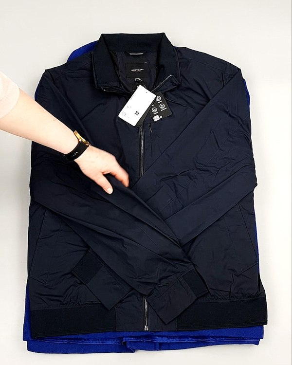 Фотография  185 - Ветровки м/ж C&A 025#10 кг, ЛОТ №7865 оптом в Ростове-на-Дону и Ростовской области