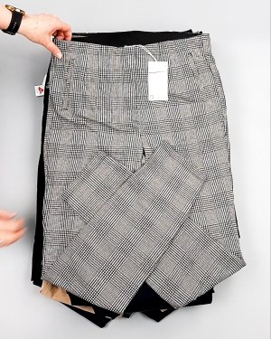 Фотография  924 - Брюки женские лето C&A 025#10 кг оптом в Ростове-на-Дону и Ростовской области