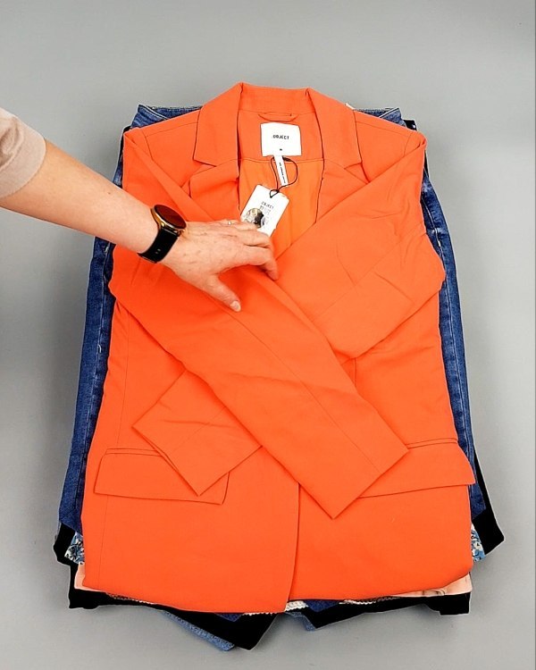 Фотография  973 - ДАНИЯ Summer mix 24#15 кг, ЛОТ №8044 оптом в Ростове-на-Дону и Ростовской области