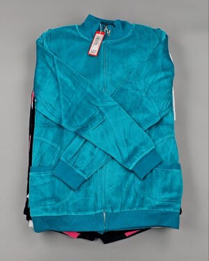 Купить Спортивные костюмы  AD83#4 шт, ЛОТ №8637 оптом в Ростове-на-Дону и Ростовской области