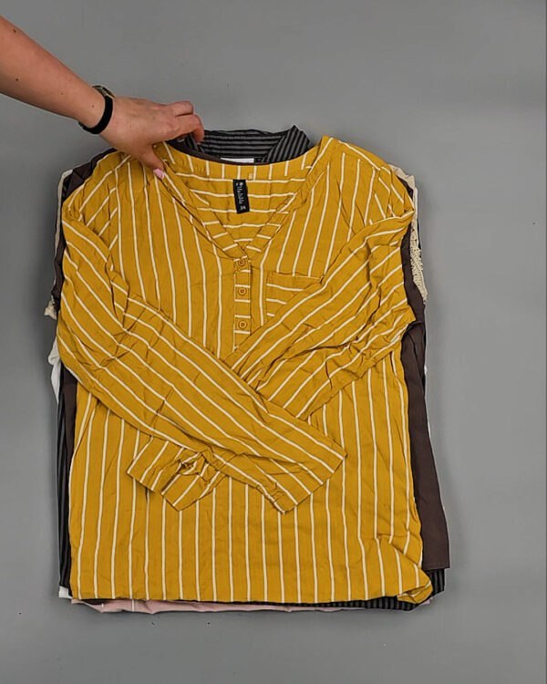 Фотография  623 - Блузки S#10 кг, ЛОТ № ВК0104 оптом в Ростове-на-Дону и Ростовской области