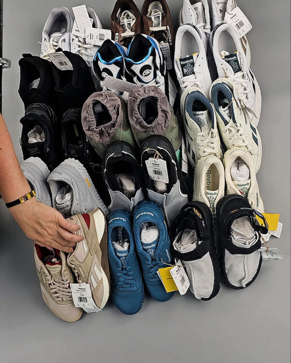 Фотография  901 - Кроссовки Reebok#23 шт, ЛОТ №8896 оптом в Ростове-на-Дону и Ростовской области