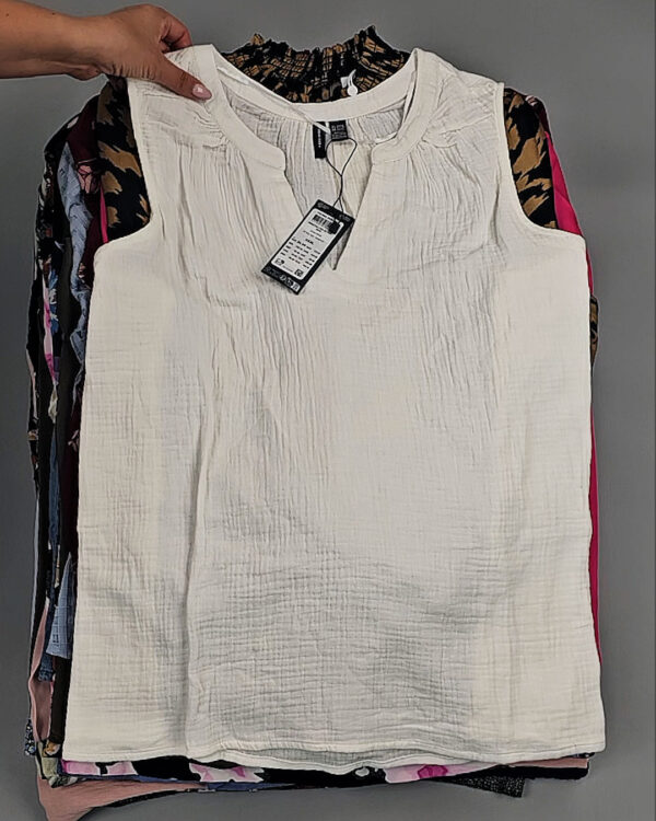 Фотография  776 - Блузки+Джемпера Bestseller Summer 045 B#8,5 кг, ЛОТ №9040 оптом в Ростове-на-Дону и Ростовской области