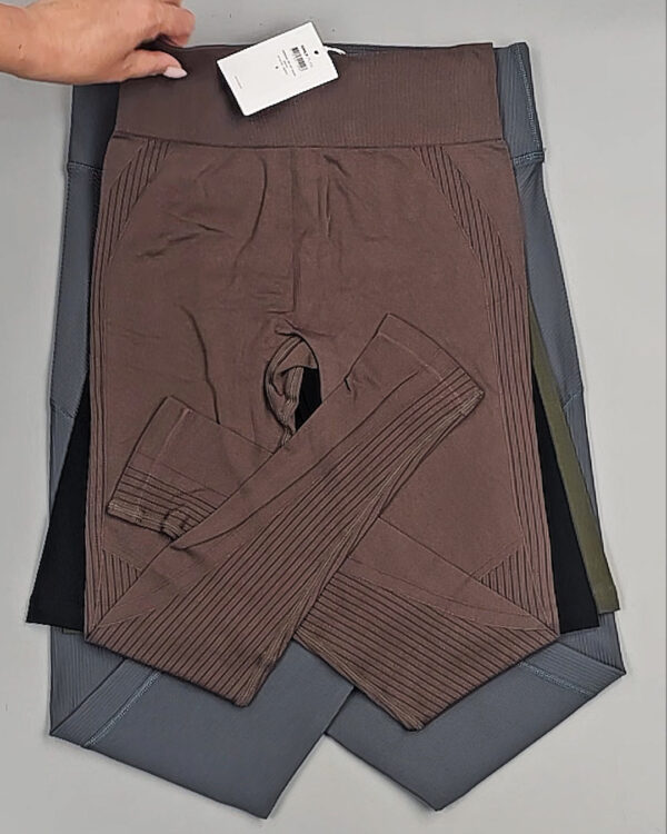 Фотография  981 - Спорт Bestseller 045 B#4 кг, ЛОТ №9038 оптом в Ростове-на-Дону и Ростовской области