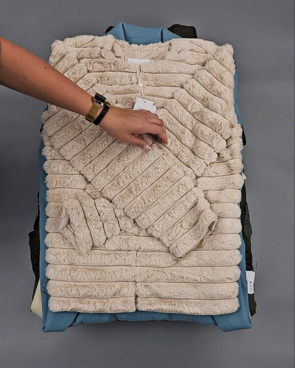 Фотография  381 - Верхняя одежда VILA 104#10 кг, ЛОТ СТ-9320 оптом в Ростове-на-Дону и Ростовской области