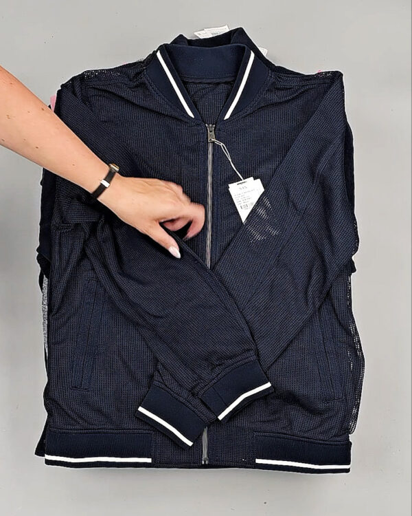 Фотография  677 - Толстовки Корея 085#7,4 кг, ЛОТ СТ-9235 оптом в Ростове-на-Дону и Ростовской области