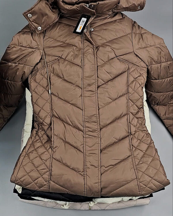 Фотография  262 - Верхняя одежда женская CAN 104#15 кг, ЛОТ СТ-9350 оптом в Ростове-на-Дону и Ростовской области