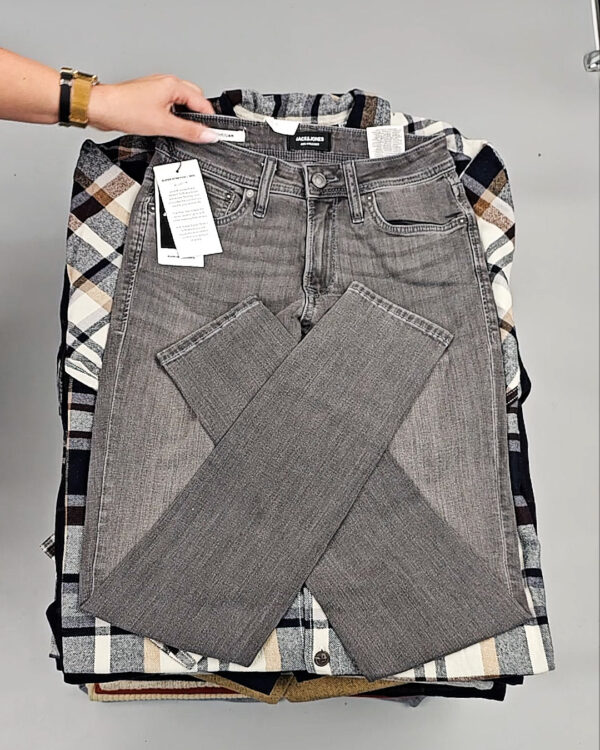 Фотография  355 - Мужской зимний микс JACK JONES, 20 кг, ЛОТ № СТ-9265 оптом в Ростове-на-Дону и Ростовской области