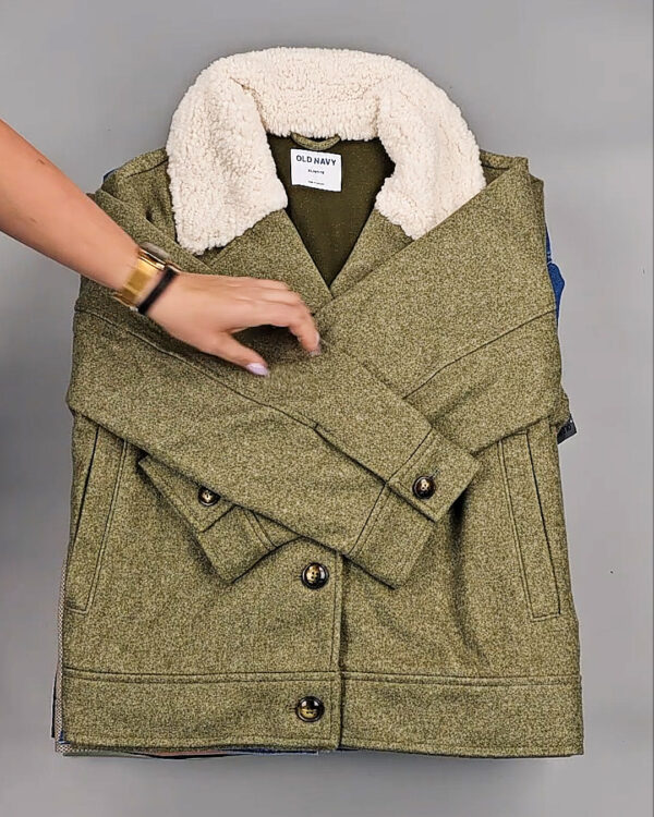 Фотография  206 - Ветровки женские CAN 104#12 кг оптом в Ростове-на-Дону и Ростовской области