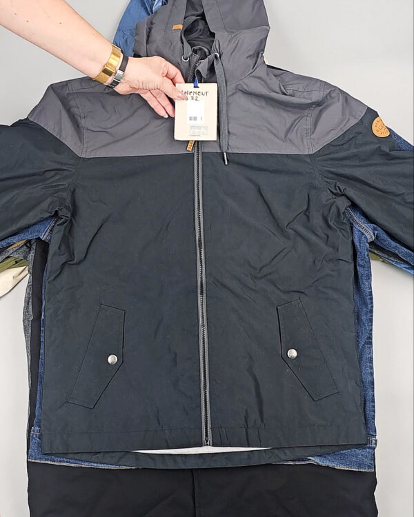 Фотография  640 - Ветровки BLEND HE + 075#10 кг, ЛОТ СТ-9569 оптом в Ростове-на-Дону и Ростовской области