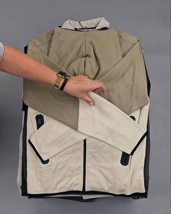 Фотография  949 - Мужской зимний микс JACK JONES, 20 кг, ЛОТ № СТ-9446 оптом в Ростове-на-Дону и Ростовской области