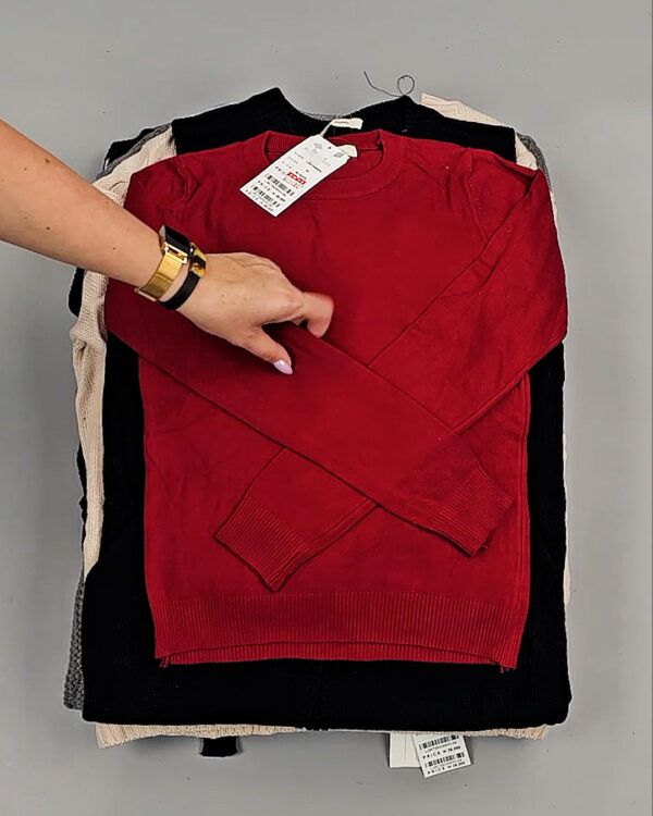 Фотография  822 - Джемпера Корея 085#7 кг, ЛОТ СТ-9415 оптом в Ростове-на-Дону и Ростовской области