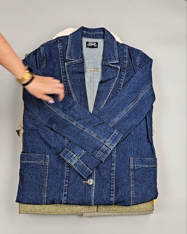 Фотография  665 - Ветровки женские CAN 104#12,5 кг, ЛОТ СТ-9404 оптом в Ростове-на-Дону и Ростовской области