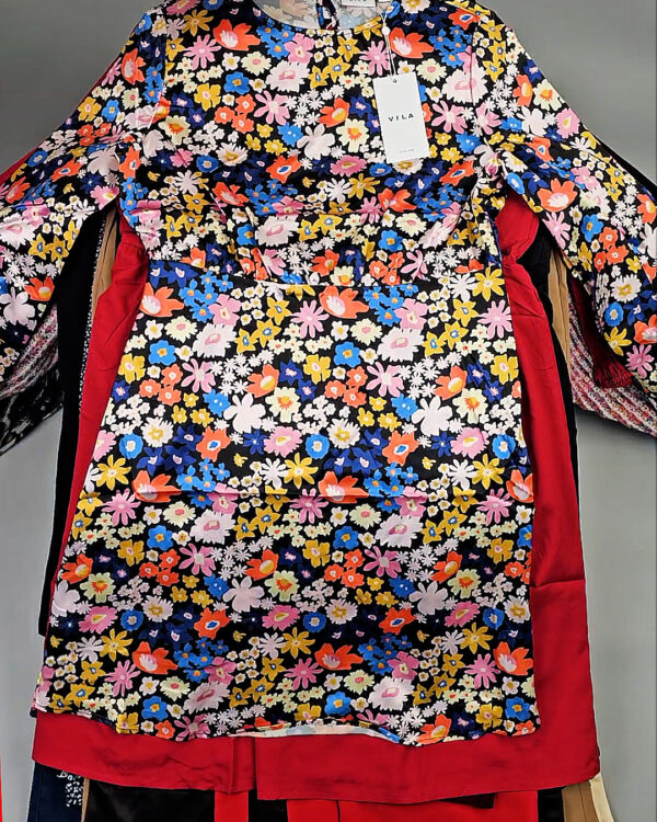 Фотография  777 - VILA Winter MIX 064#15 кг, ЛОТ СТ-9815 оптом в Ростове-на-Дону и Ростовской области