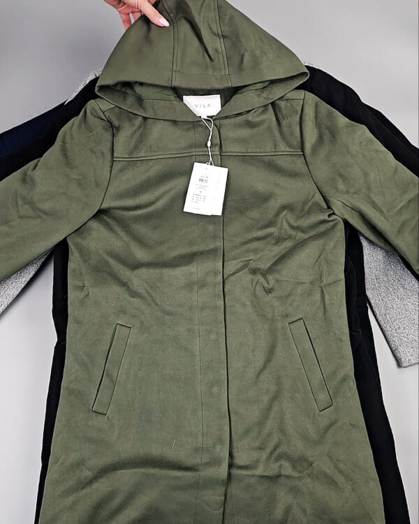 Фотография  829 - Пальто Bestseller 104#15,2 кг, ЛОТ СТ-9842 оптом в Ростове-на-Дону и Ростовской области