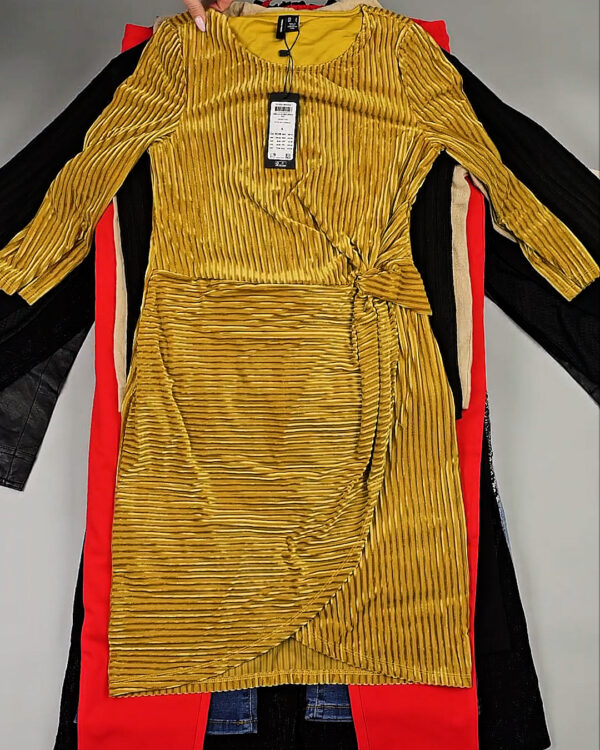 Фотография  444 - DK+Bestseller 085#16 кг, ЛОТ СТ-9952 оптом в Ростове-на-Дону и Ростовской области