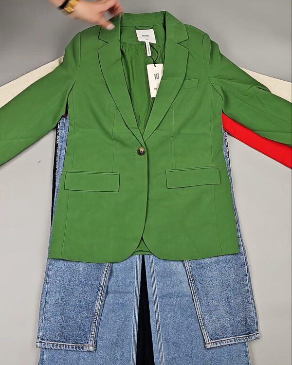 Фотография  719 - DK+Bestseller 085#16 кг, ЛОТ СТ-9952 оптом в Ростове-на-Дону и Ростовской области