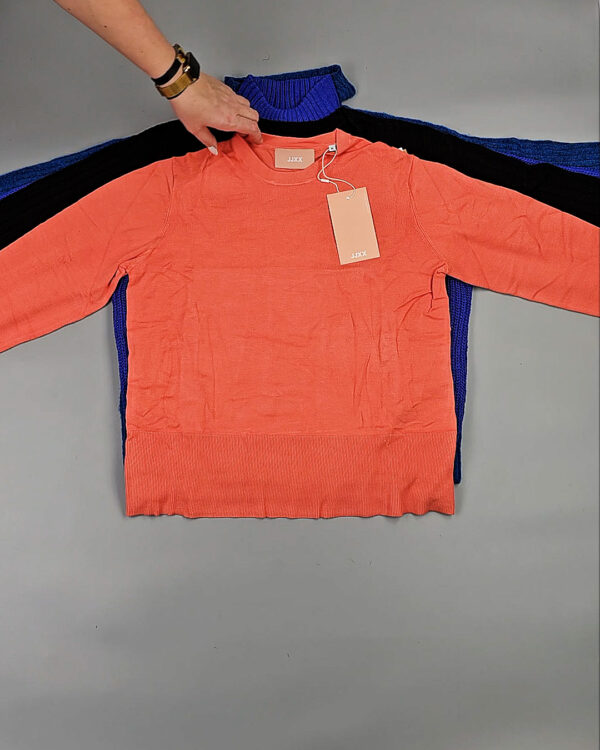 Фотография  611 - Джемпера Bestseller 104#7 кг, ЛОТ СТ-10044 оптом в Ростове-на-Дону и Ростовской области